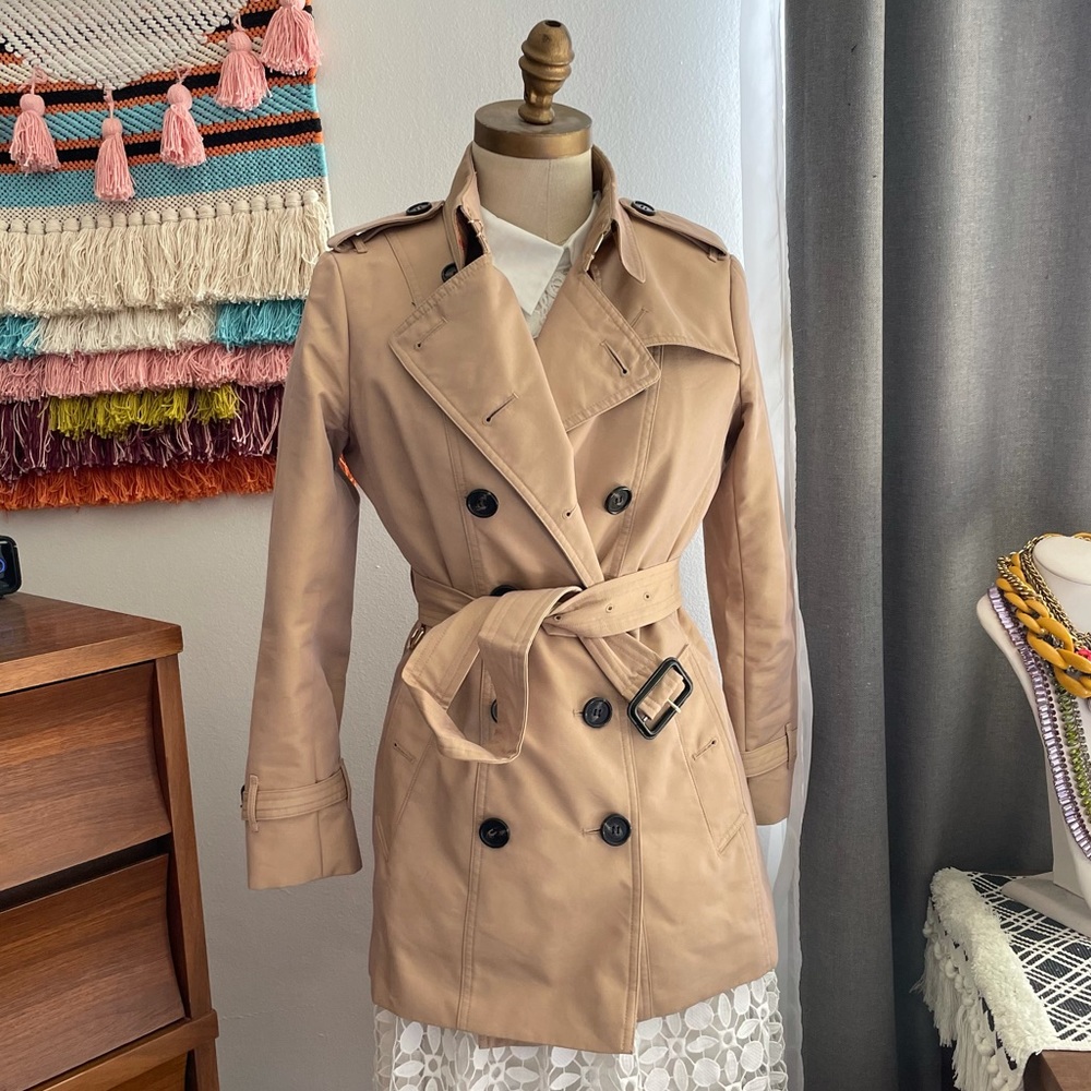 Burberry classic trench coat size 0 or 2